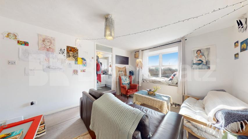 Fantastic two bed located within mins to Camden & Kings Cross Barker Drive, Camden